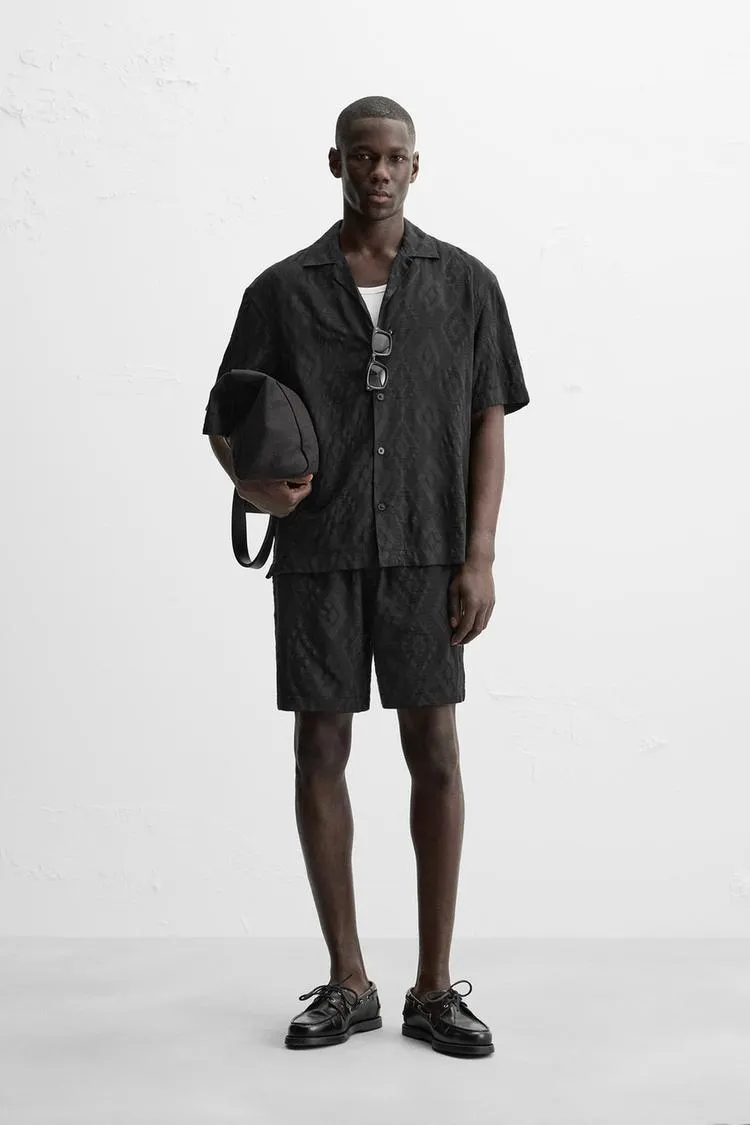 GEOMETRIC JACQUARD SHORTS