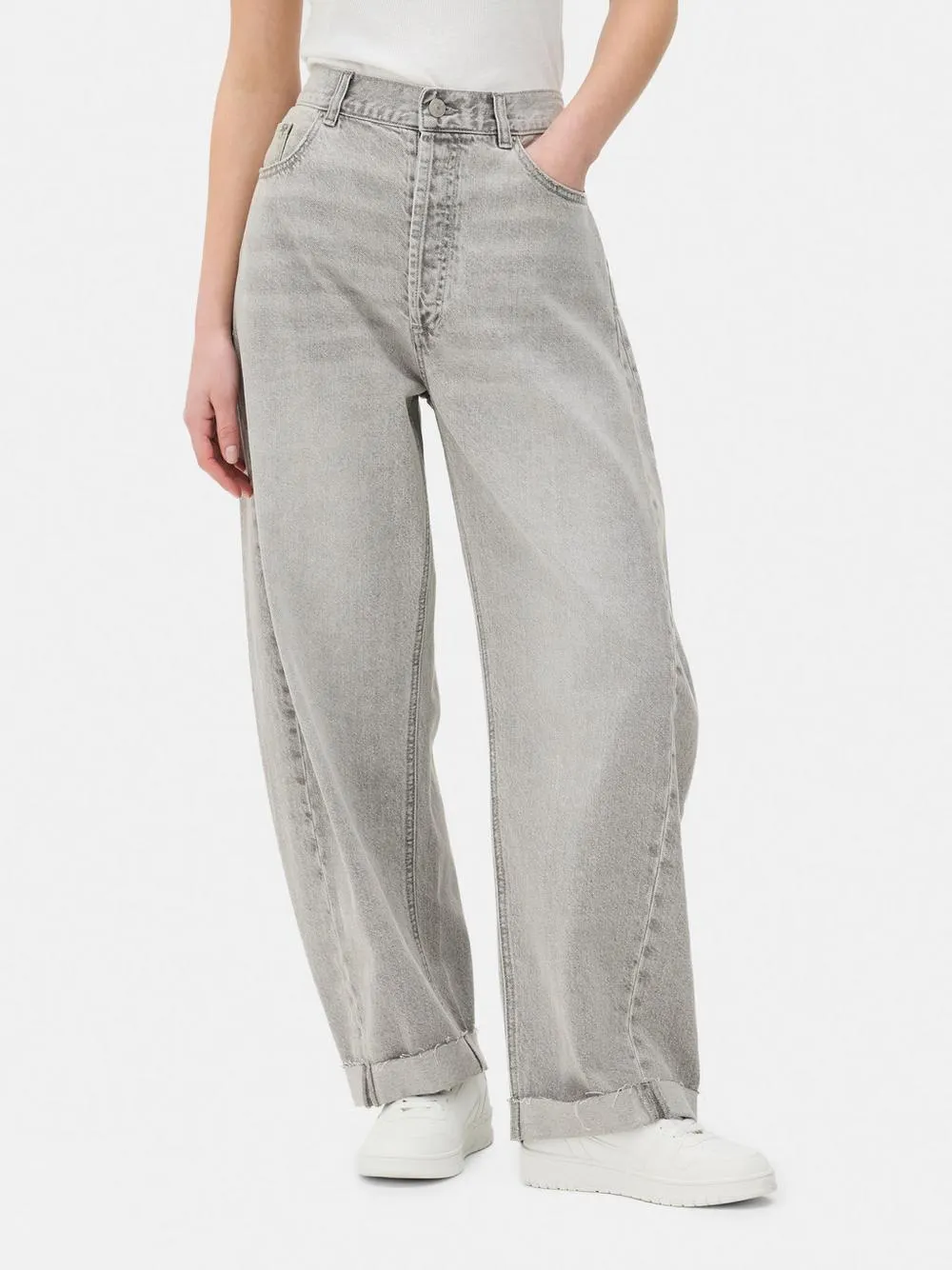 Buckle Barrel Leg Jeans