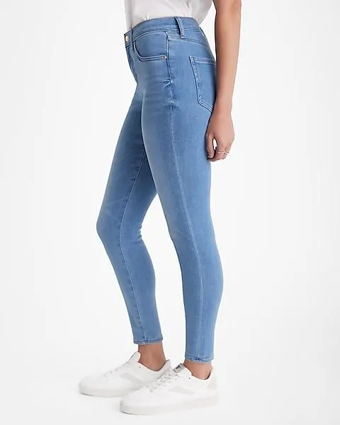 Mid Rise Light Wash Skinny Jeans