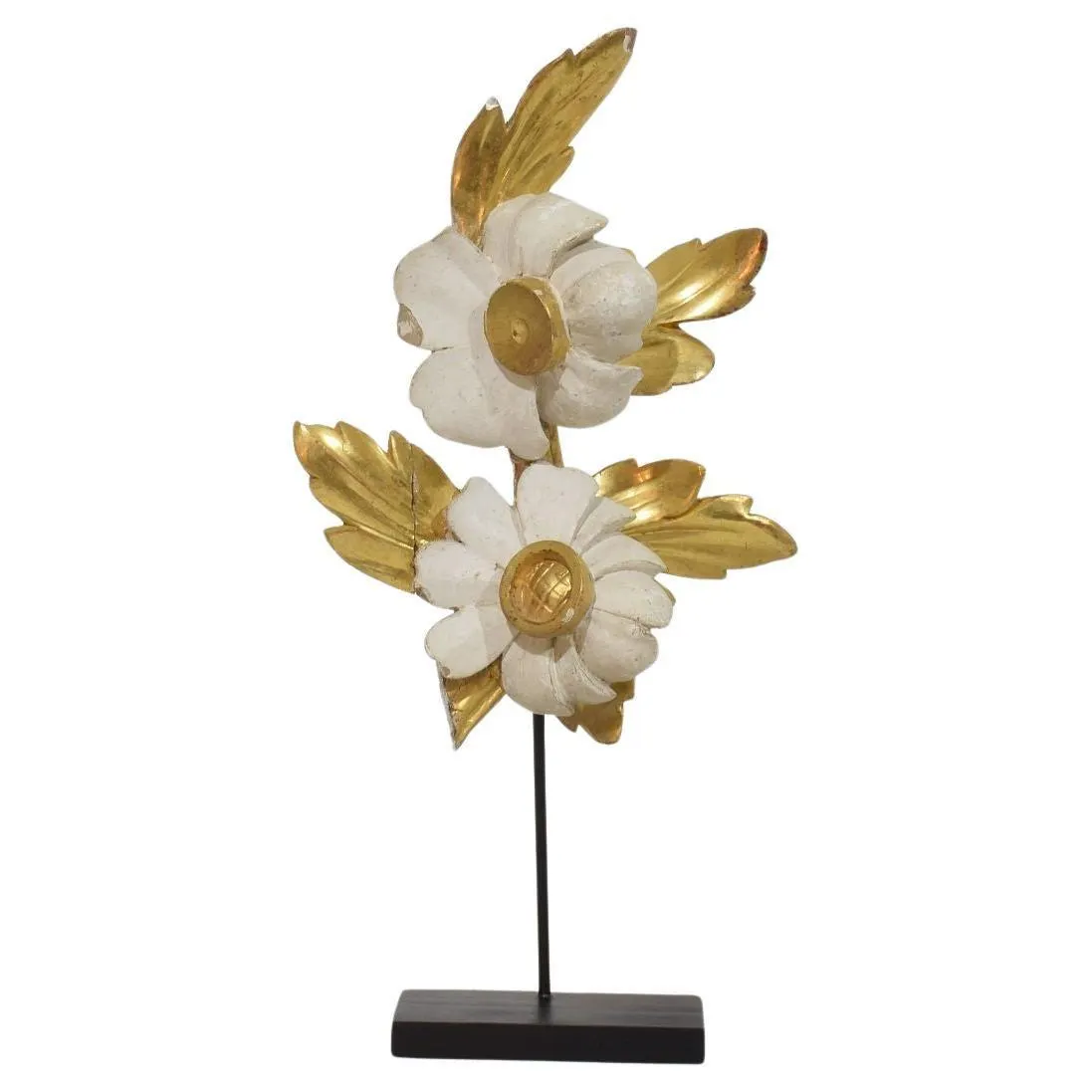 Italian 18/19th Century Hand Carved Giltwood Floral Ornament