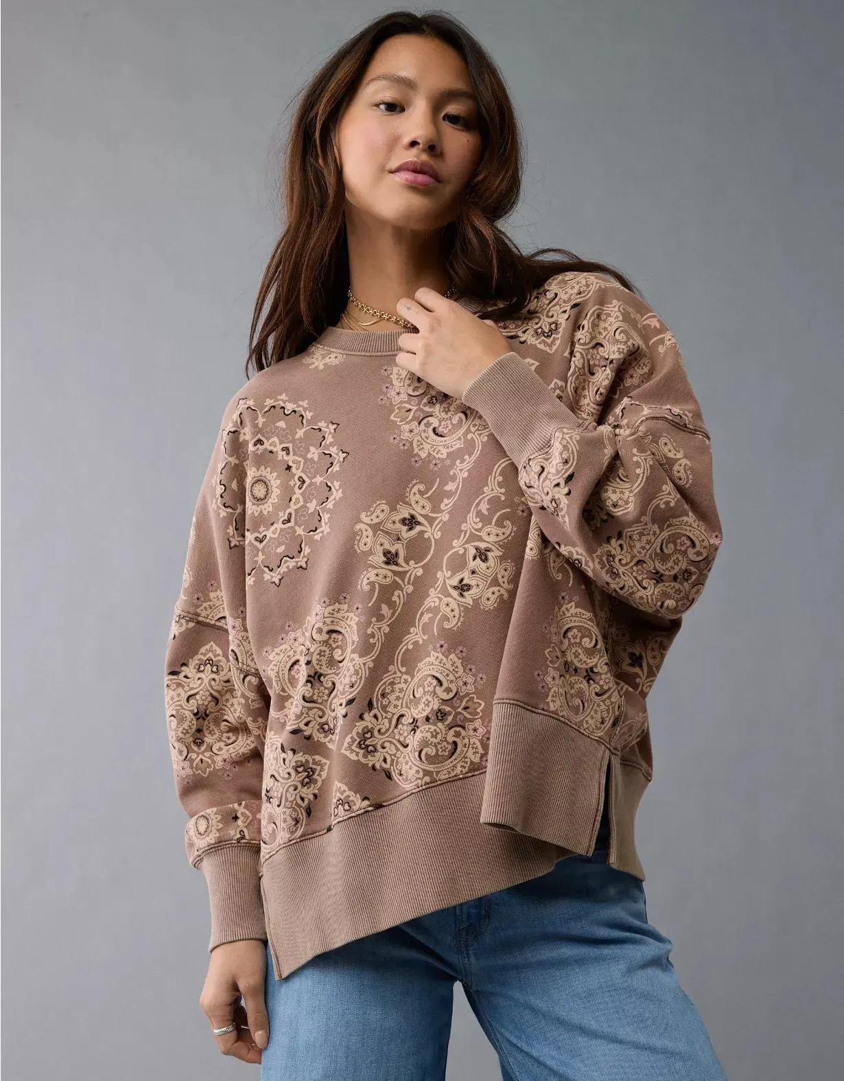 AE Big Hug Crew Neck Sweatshirt