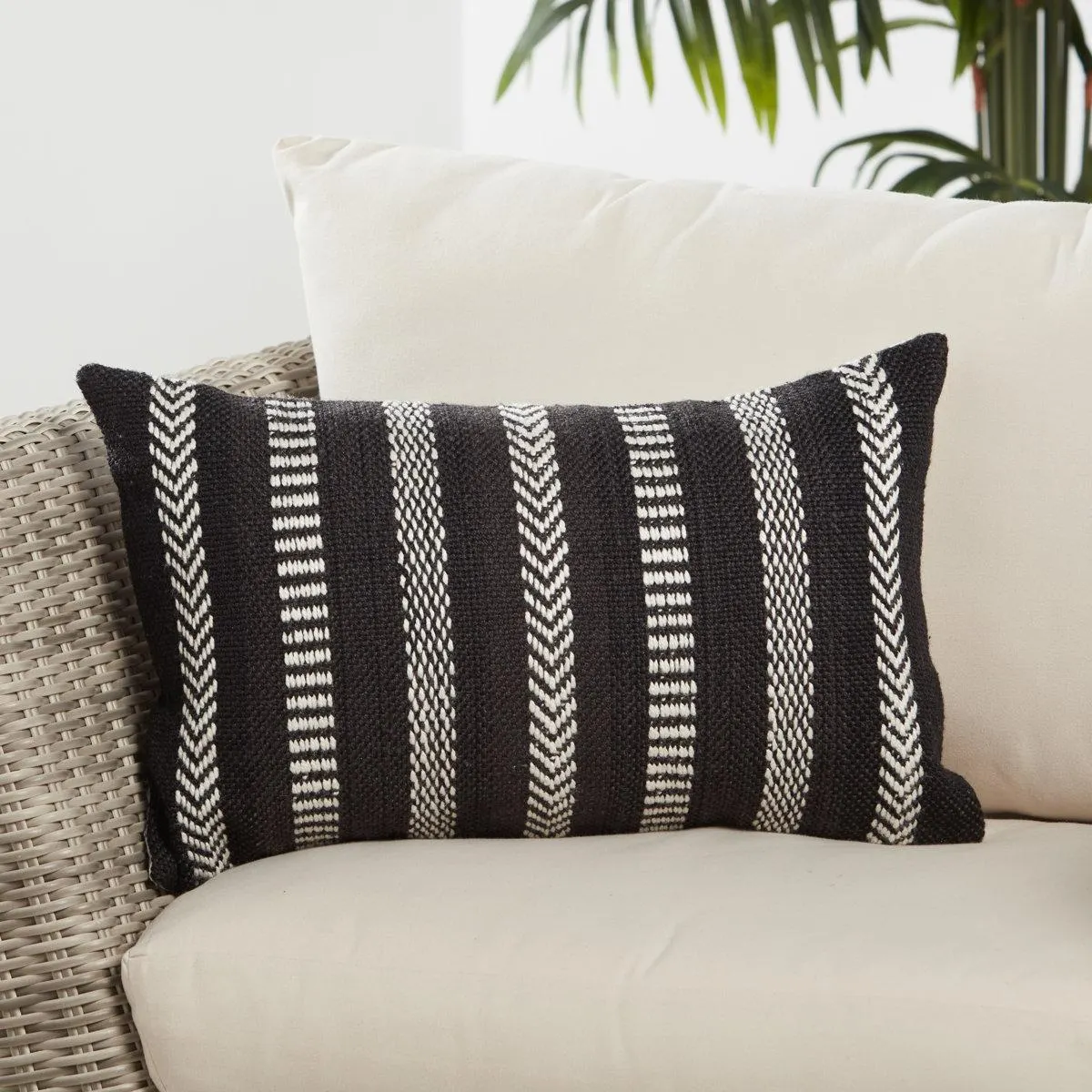 Positano Embroidered Indoor/Outdoor Lumbar Pillow Cover