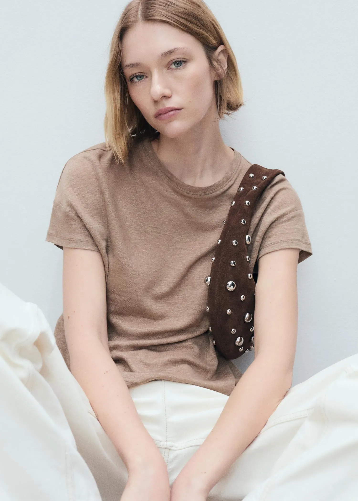 Short-sleeved linen t-shirt