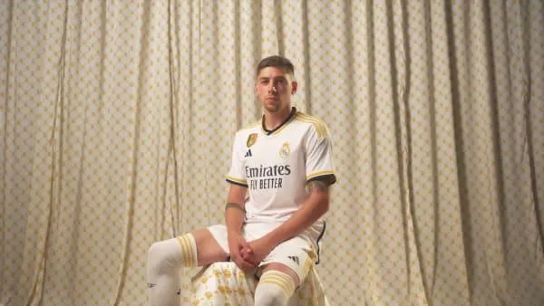 Camisola Principal Oficial 23/24 do Real Madrid