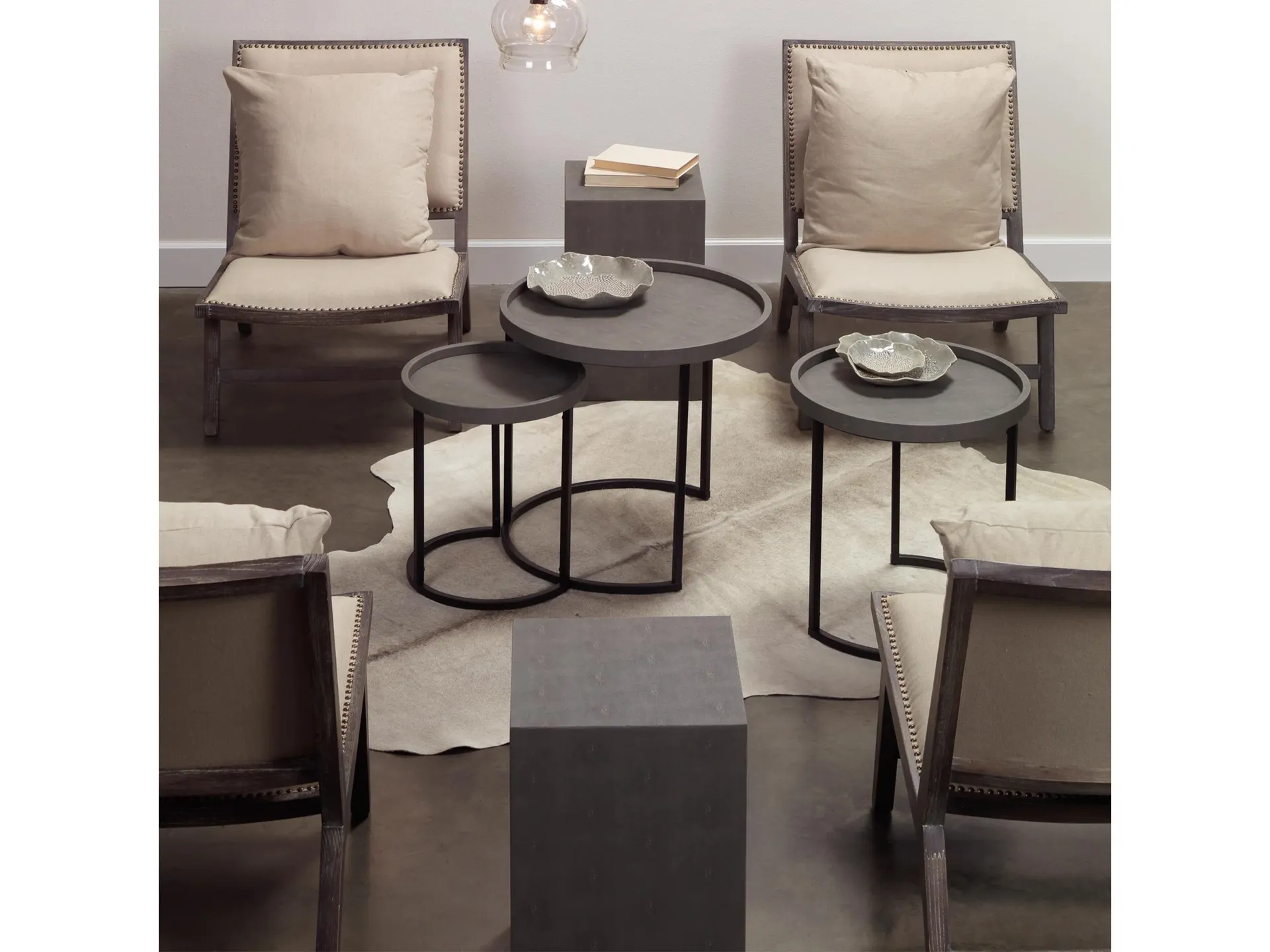 Relaxed Elegance Avianna Side Table