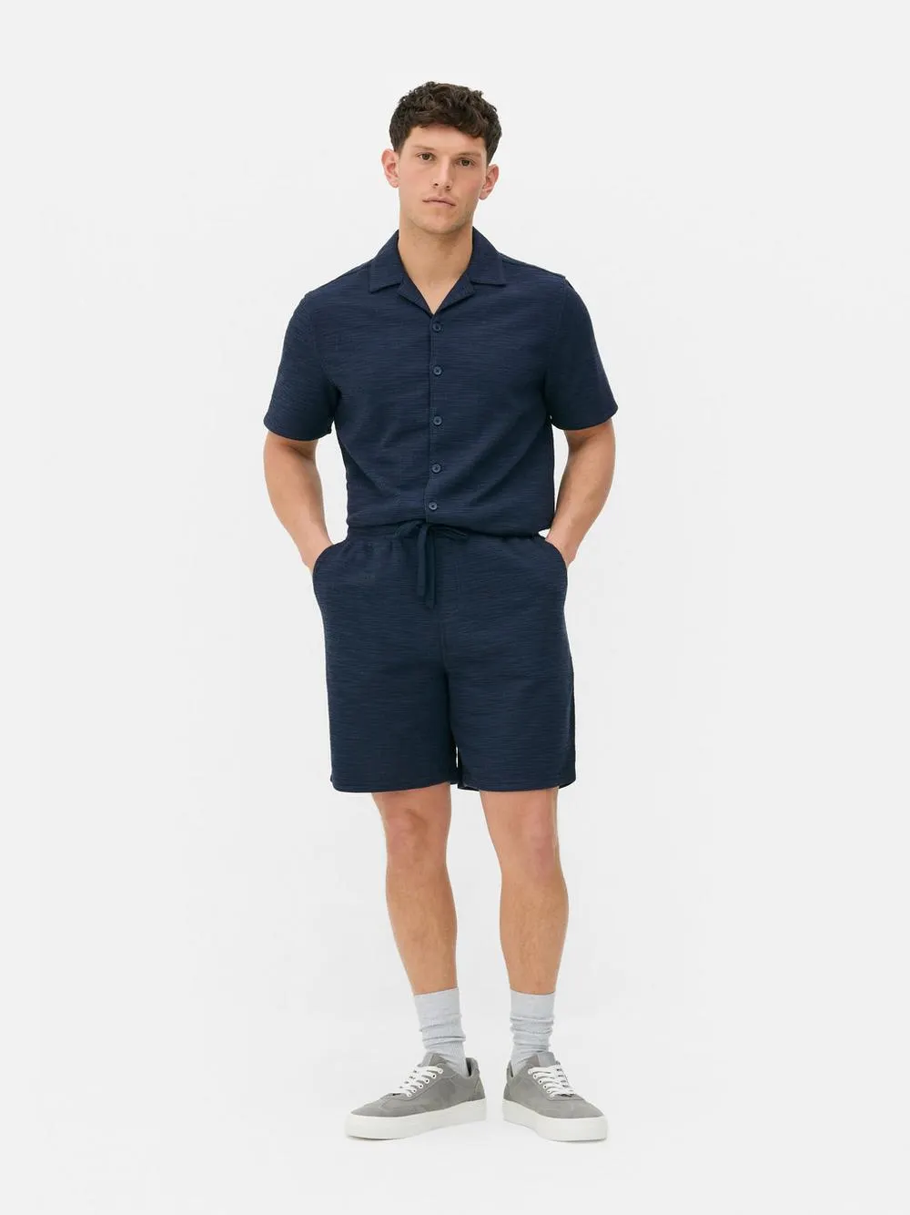 Pantalones cortos de punto con cordón de ajuste