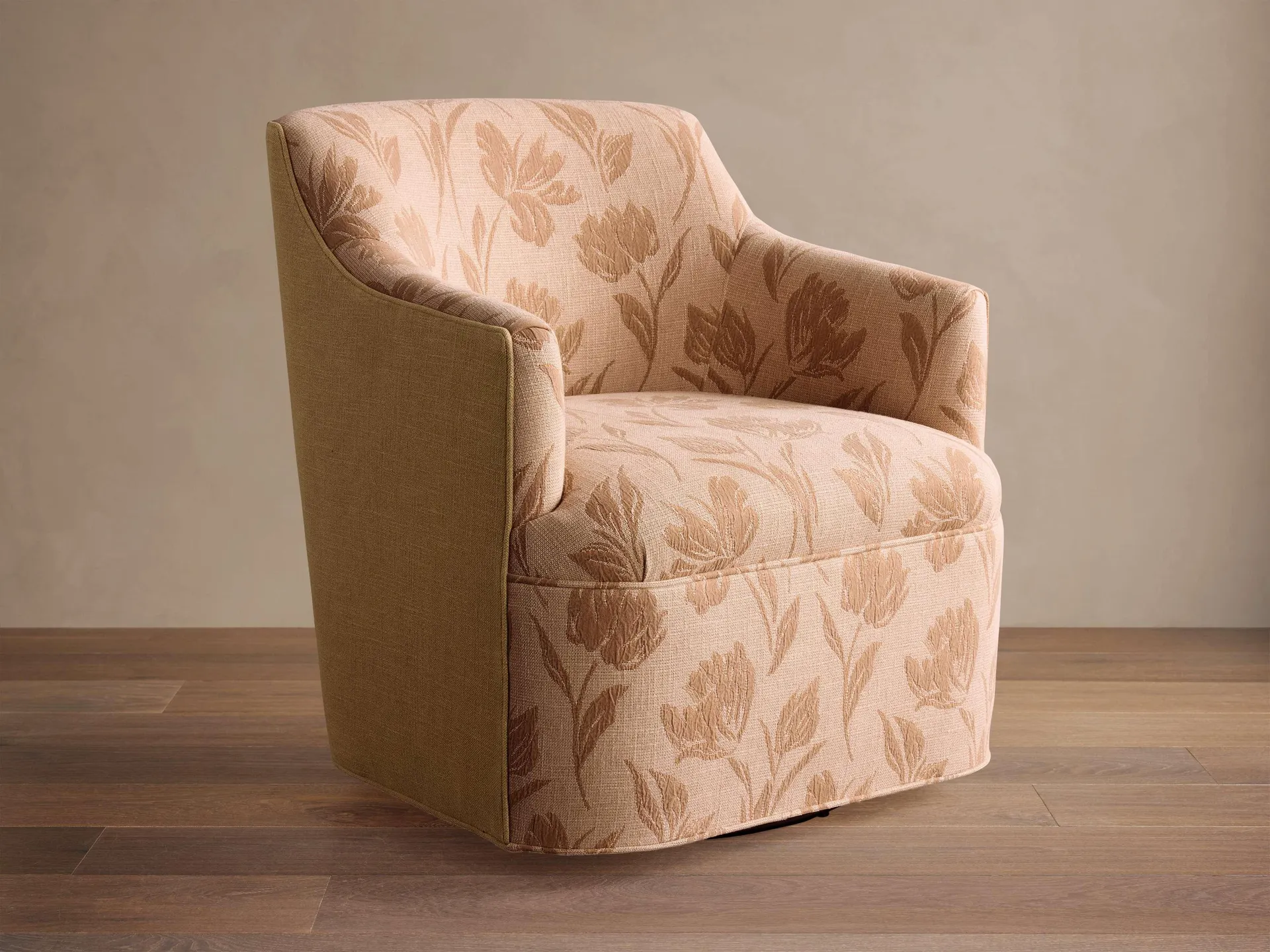 Savannah Swivel Chair