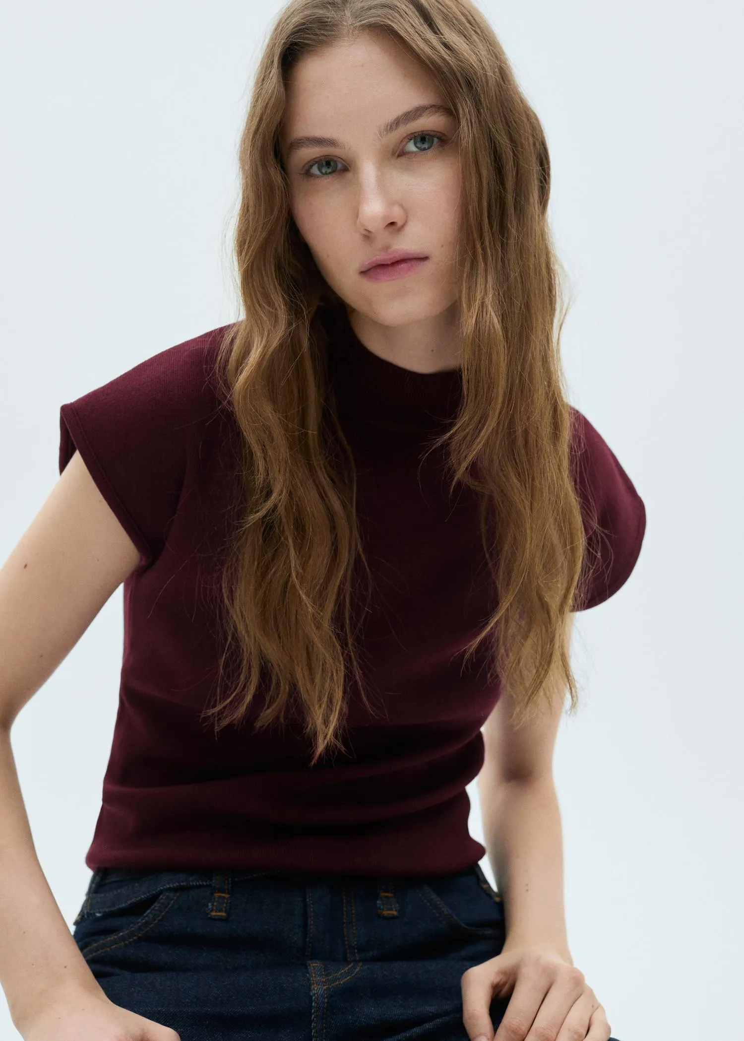 Short-sleeved fine-knit sweater