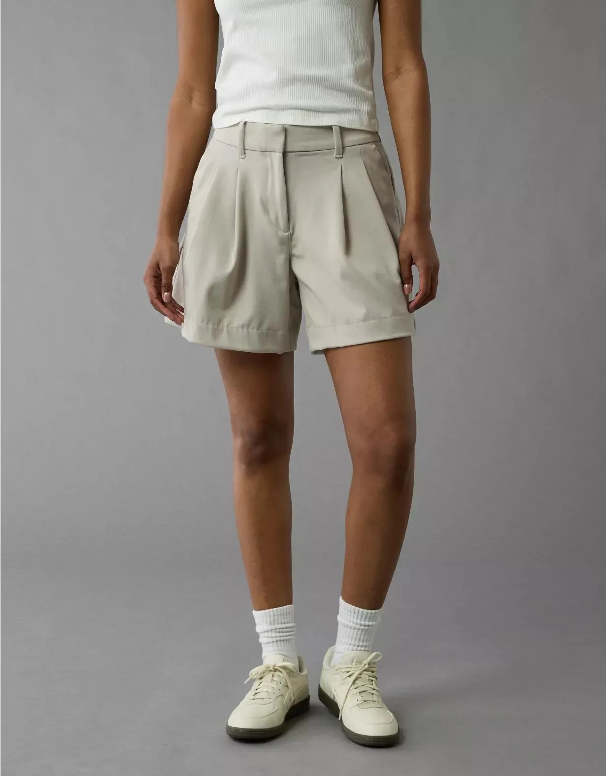 AE 6" Stretch High-Waisted Pleated Trouser Short