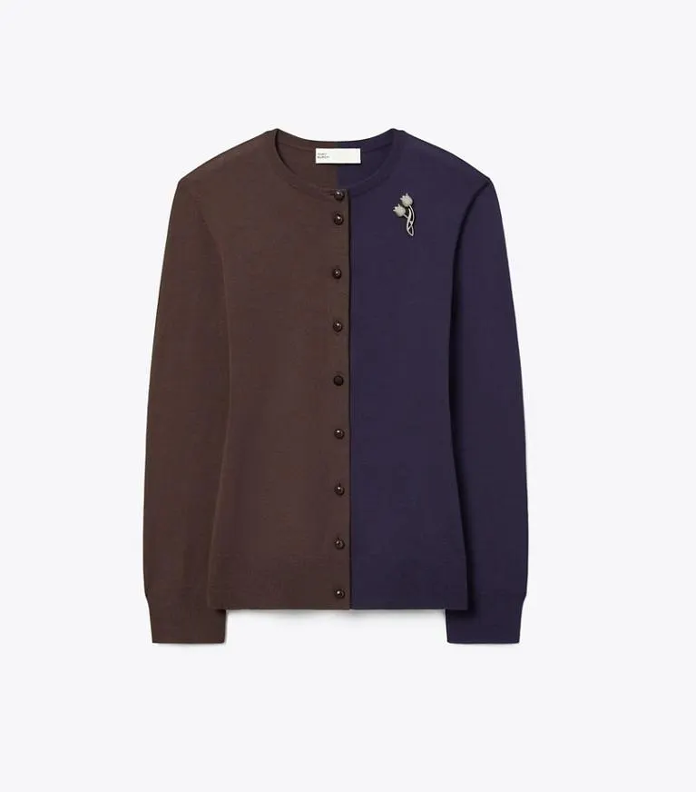 BROOCH COLOR-BLOCK WOOL CARDIGAN