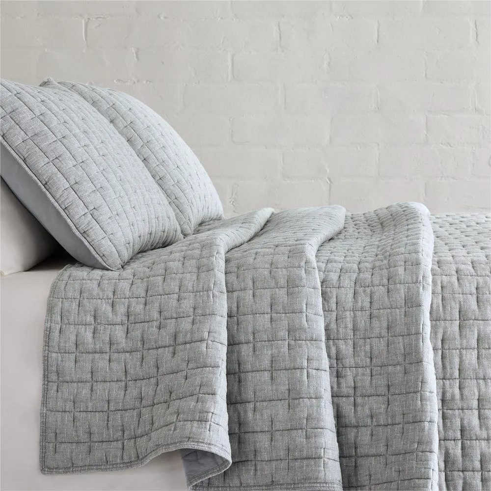 Ari Cotton Quilt & Shams