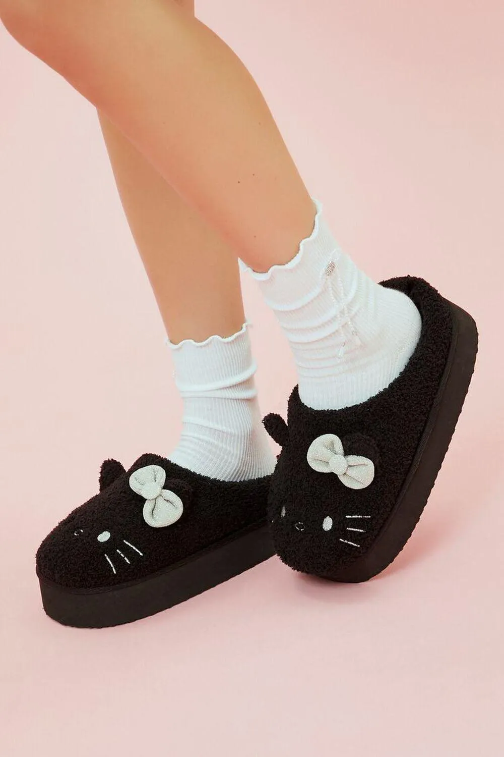 Hello Kitty Indoor Slippers