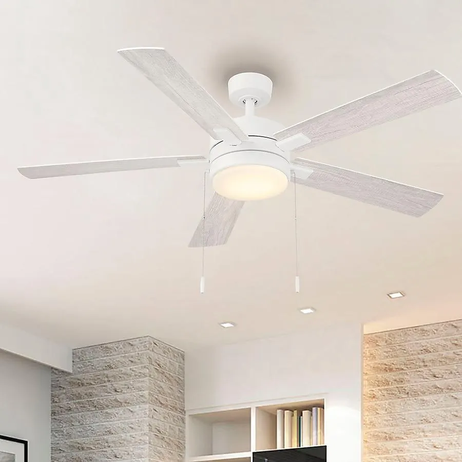 Harbor Breeze Ollington 52-in Integrated LED Matte White with White Oak Blades Ceiling Fan With Light 5 -Blade )