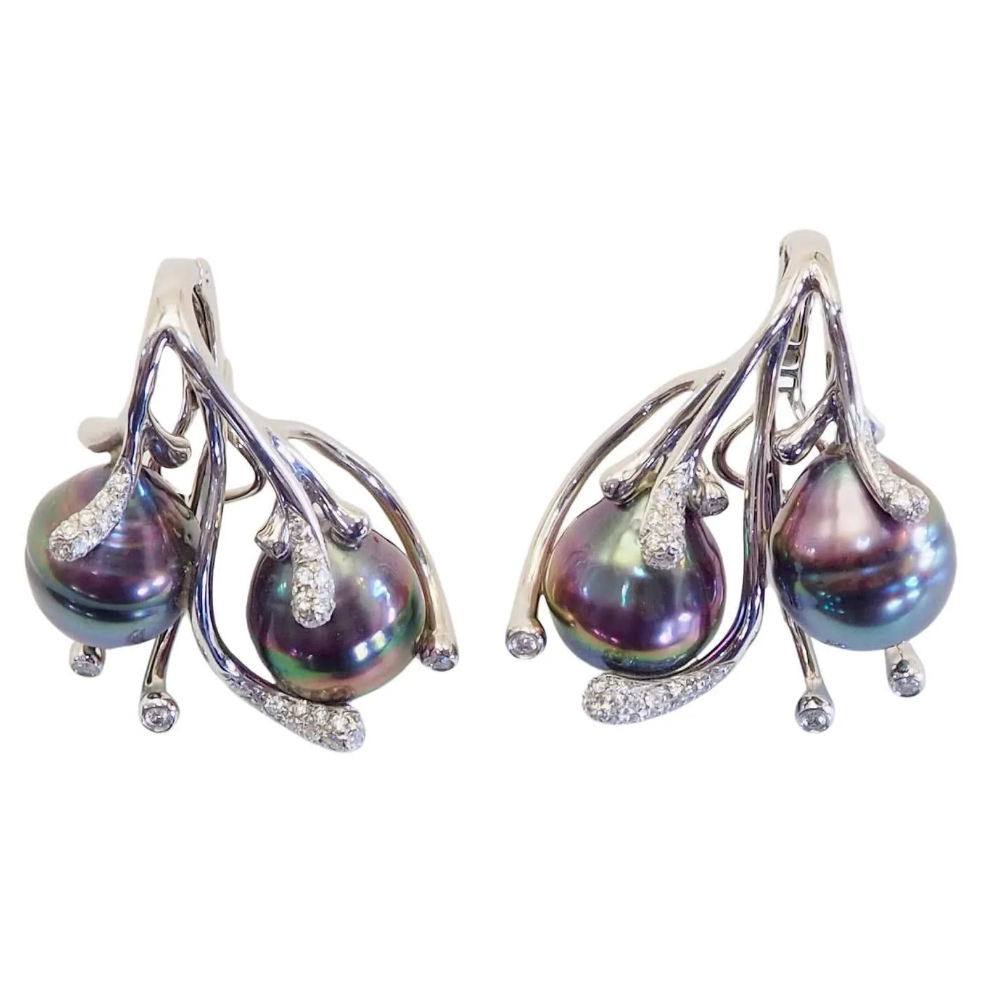 18K White Gold Av 9mm Tahitian Black Pearls & 0.35ct Diamond Vine Earrings