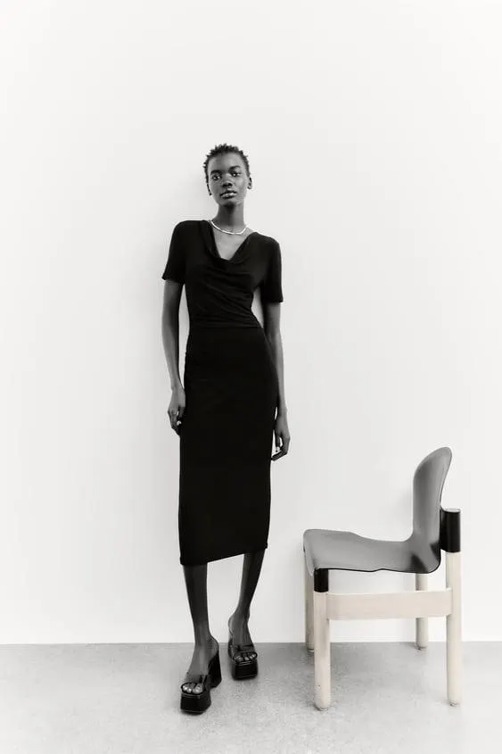 VESTITO MORBIDO ATTILLATO DRAPPEGGIATO