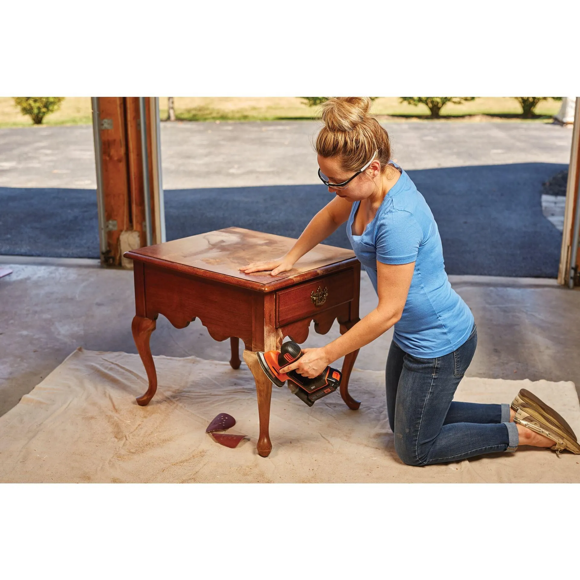 20V MAX* Cordless MOUSE™ Sander & Accessories Included