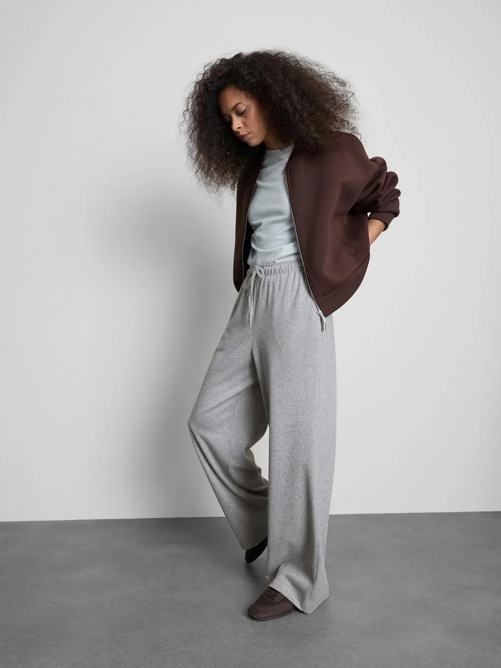 Relaxed Straight Leg Sweatpants