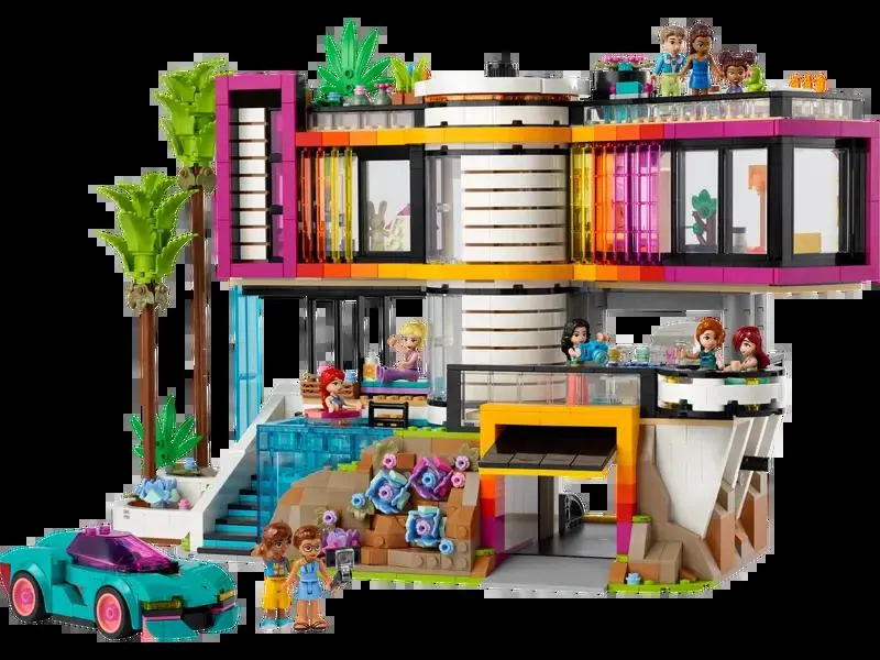 Andrea's Modern Mansion