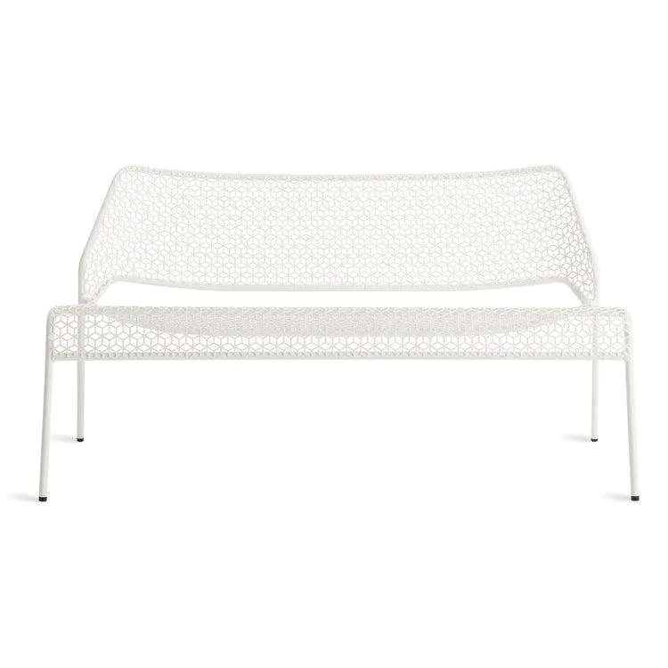 Hot Mesh Settee