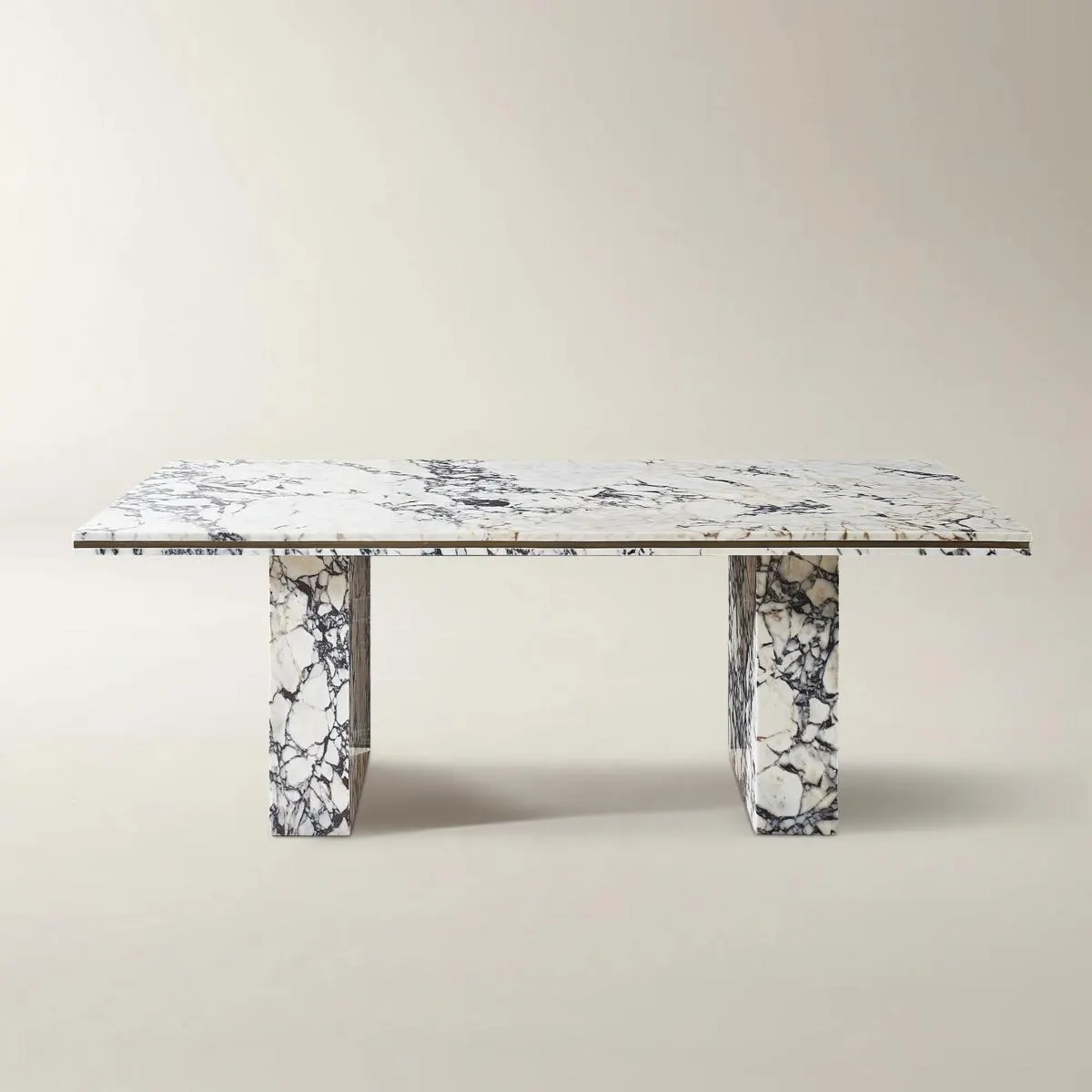 / Vanta Dining Table