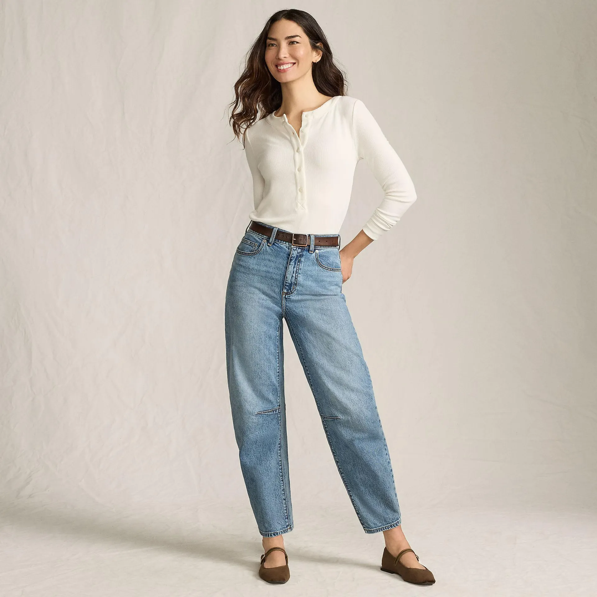 Women's Soft Denim Mid Rise Relaxed Barrel Leg Ankle Jeans