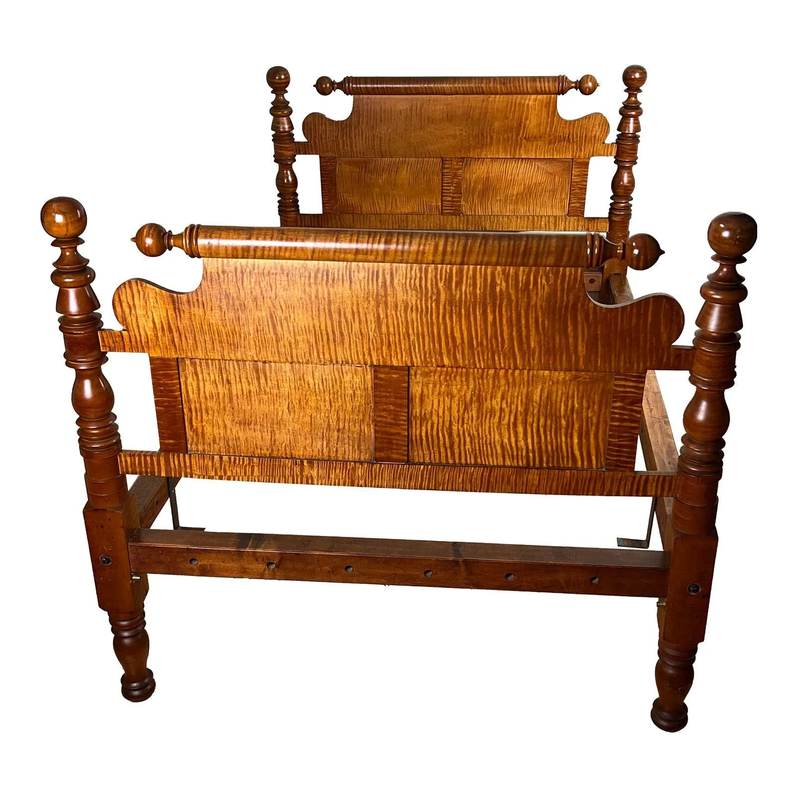 Antique Federal Period Solid Tiger Maple Cannonball Bed C. 1830