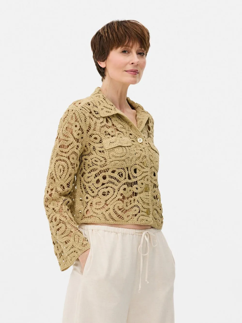 Giacca stile camicia all'uncinetto con bottoni