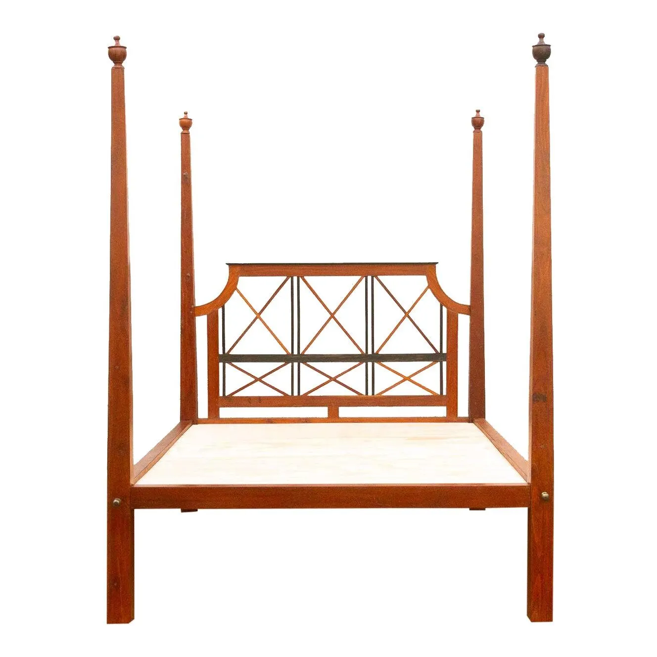 Jak & Ebony Colonial Poster Queen Bed