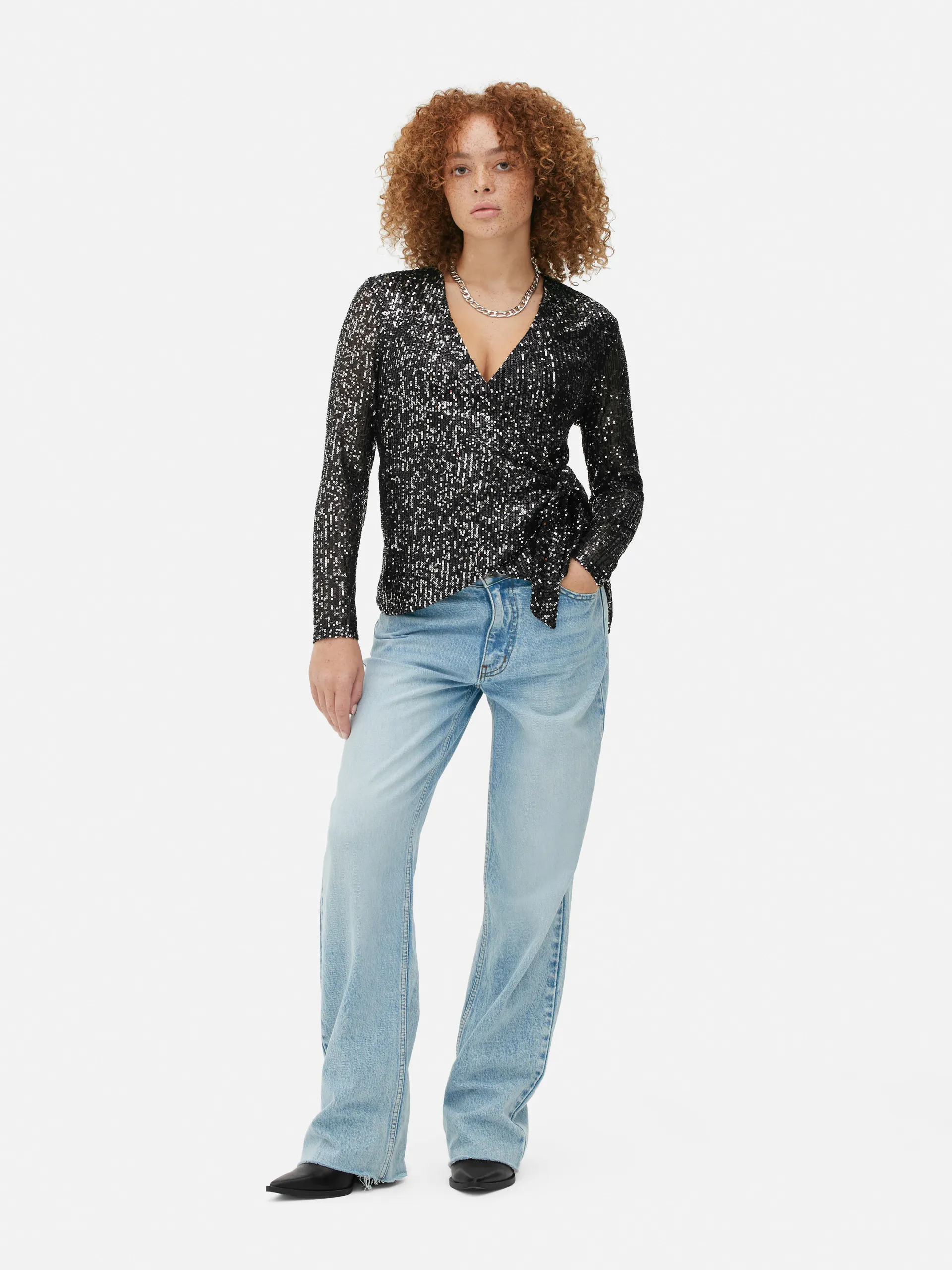 Maglia a portafoglio con maniche lunghe e paillettes