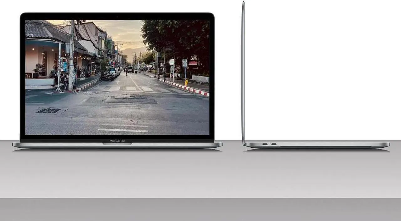 Mid 2017 Apple MacBook Pro with 3.1GHz Core i7 I7-7920HQ (15-inch, 16GB RAM 512GB SSD) Space Gray 512 GB Storage