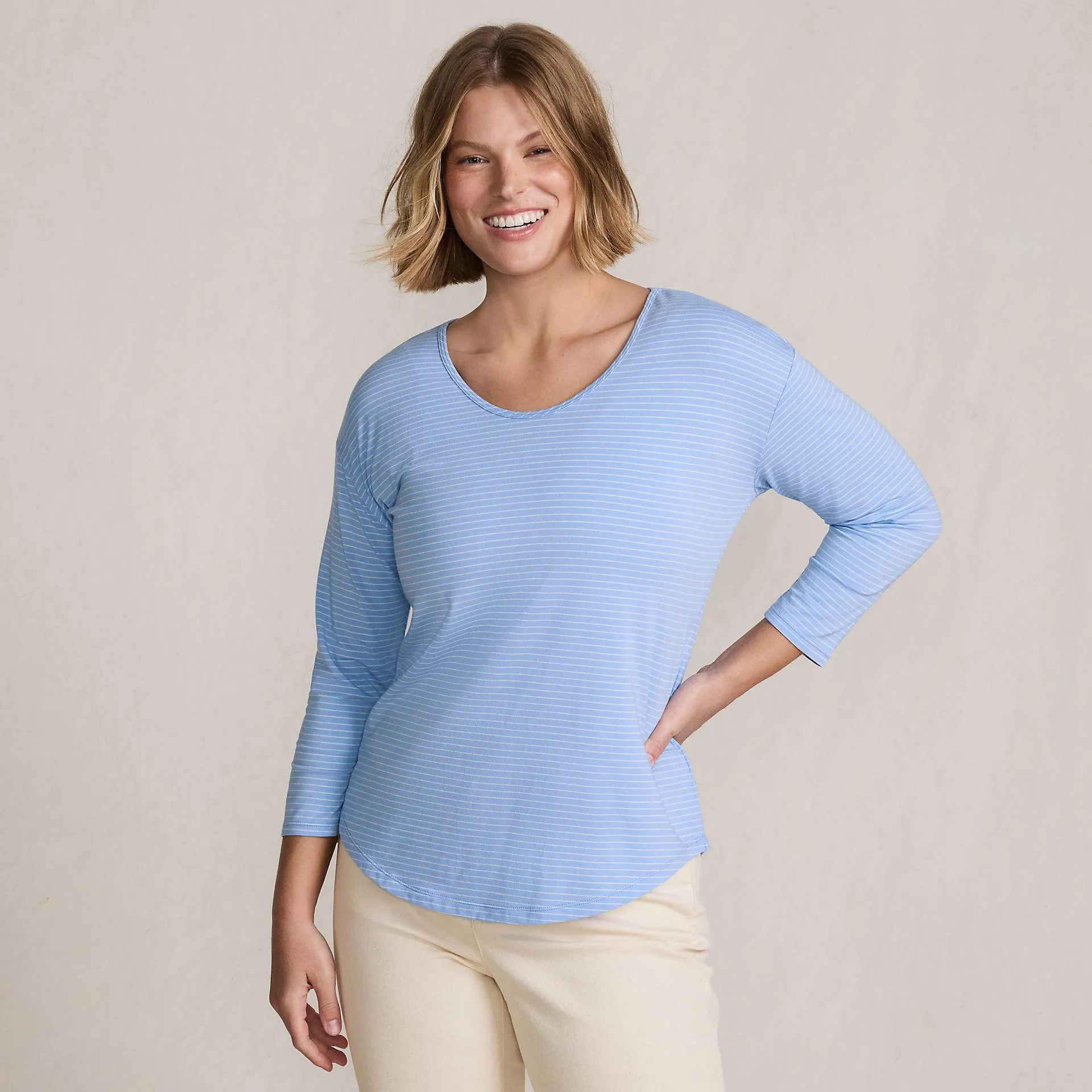 Women's 3/4 Sleeve Lightweight Jersey Shirttail Tee