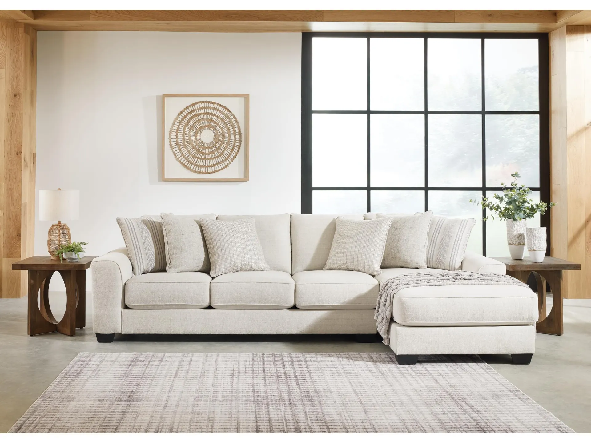 Lerenza 2-Piece Sectional with Chaise