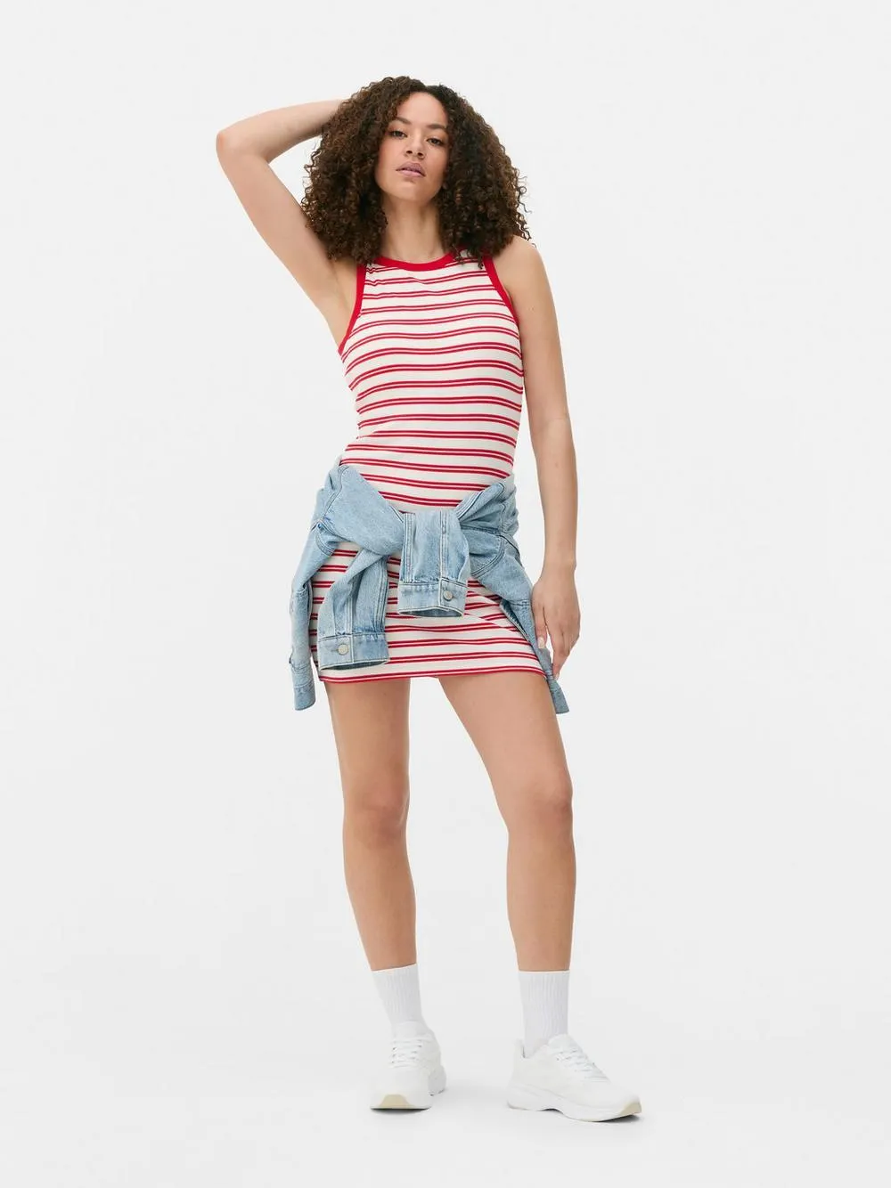 Geripptes Minikleid mit Racerback