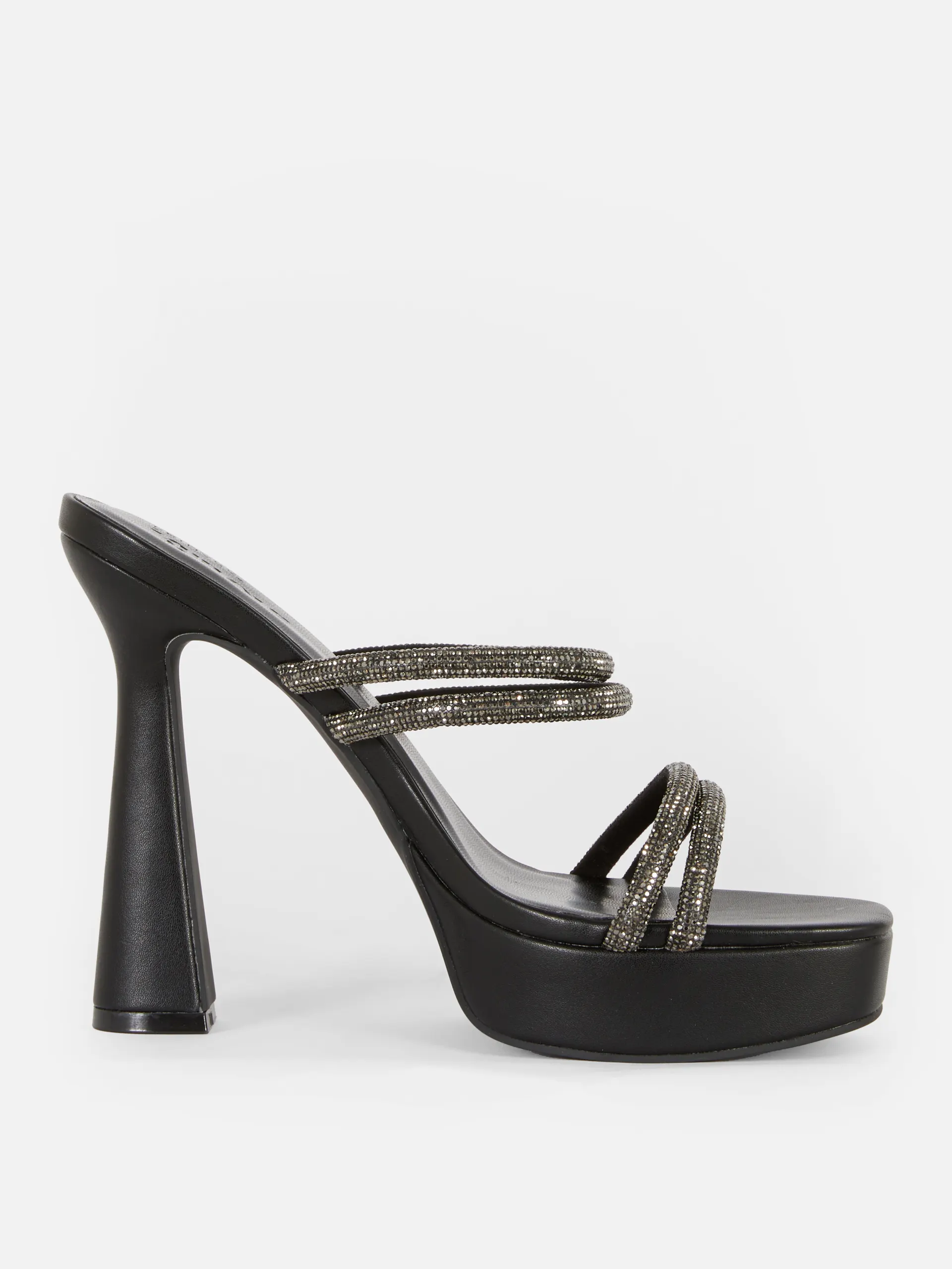 Chinelos plataforma enfeitados Rita Ora