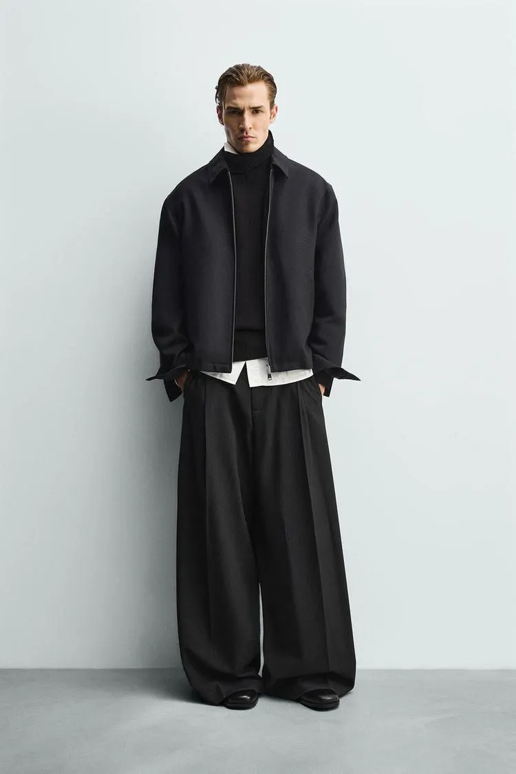 PLEATED WIDE FIT PANTS