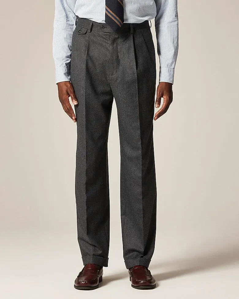 Relaxed-fit single-pleat trouser in Italian wool flannel