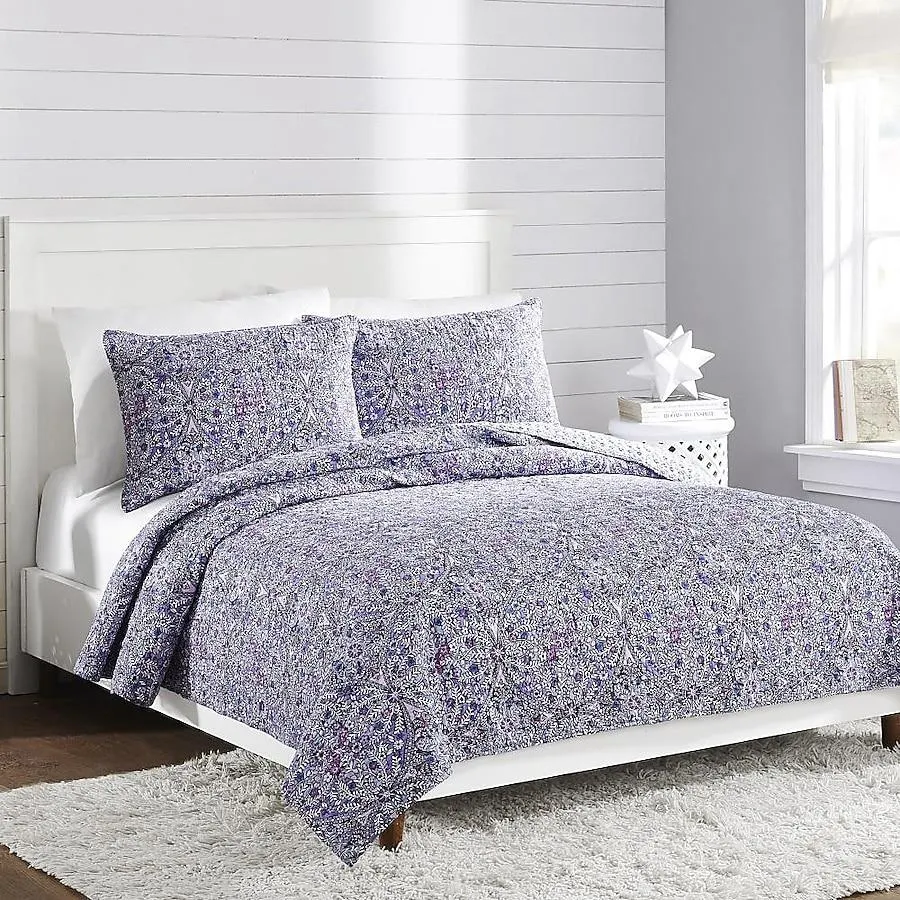 Vera Bradley Kaleidoscope Purple Floral Reversible Full/Queen Quilt Cotton with ( Cotton Fill )