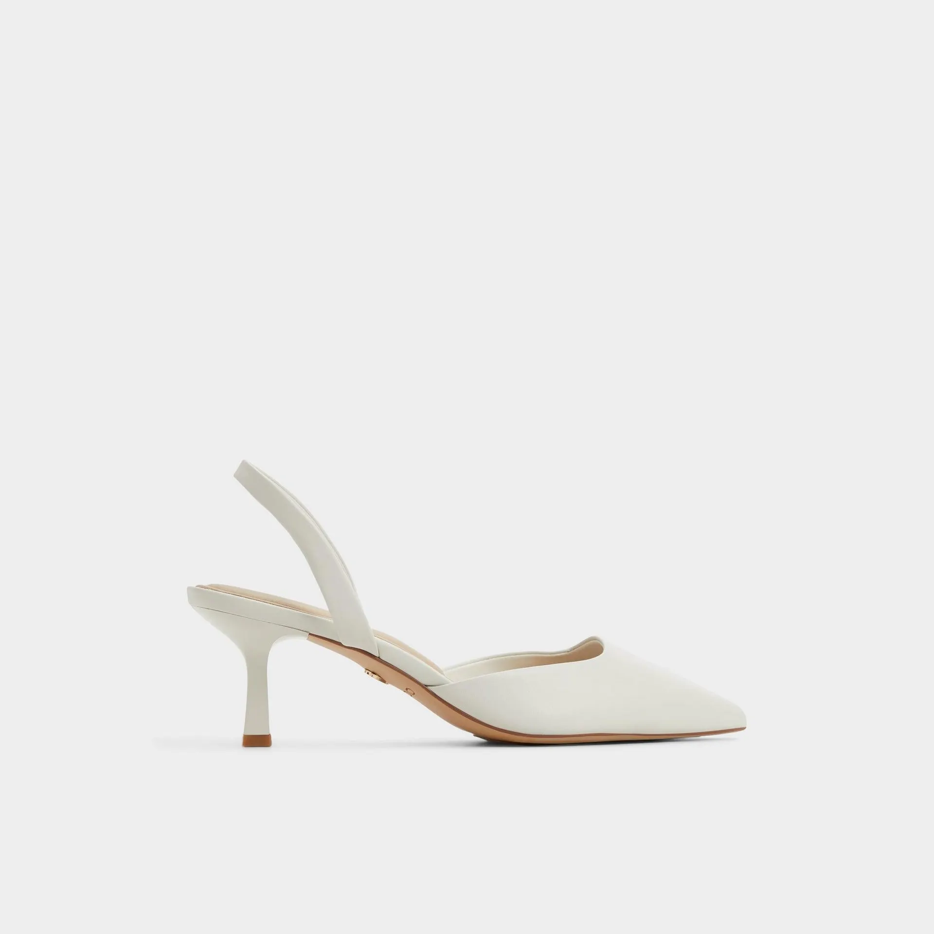 Slingback heel, Kitten heel