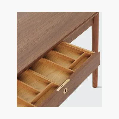 Edel Table, Grand