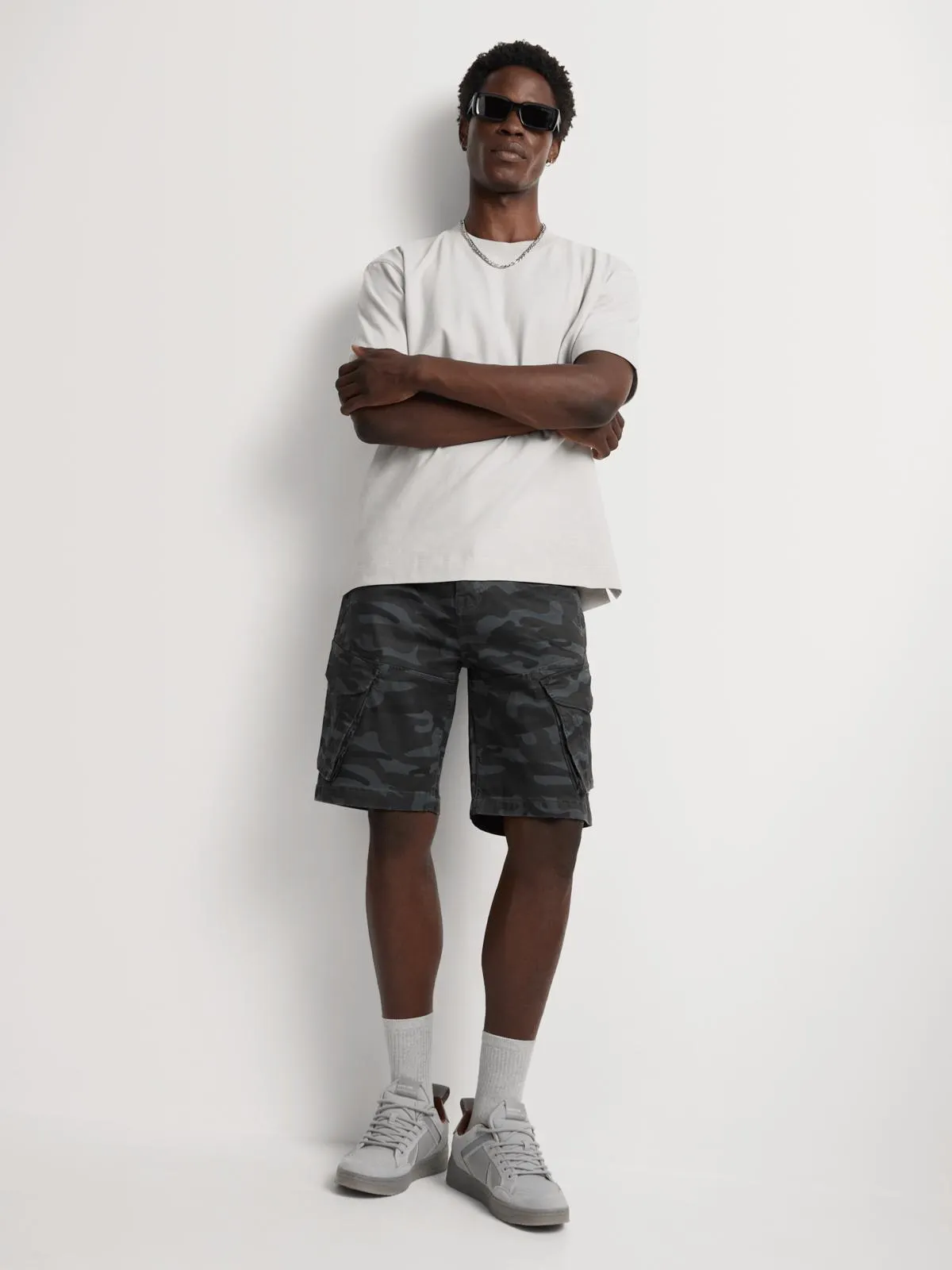 Relay Jeans Men's Charcoal Cargo Shorts