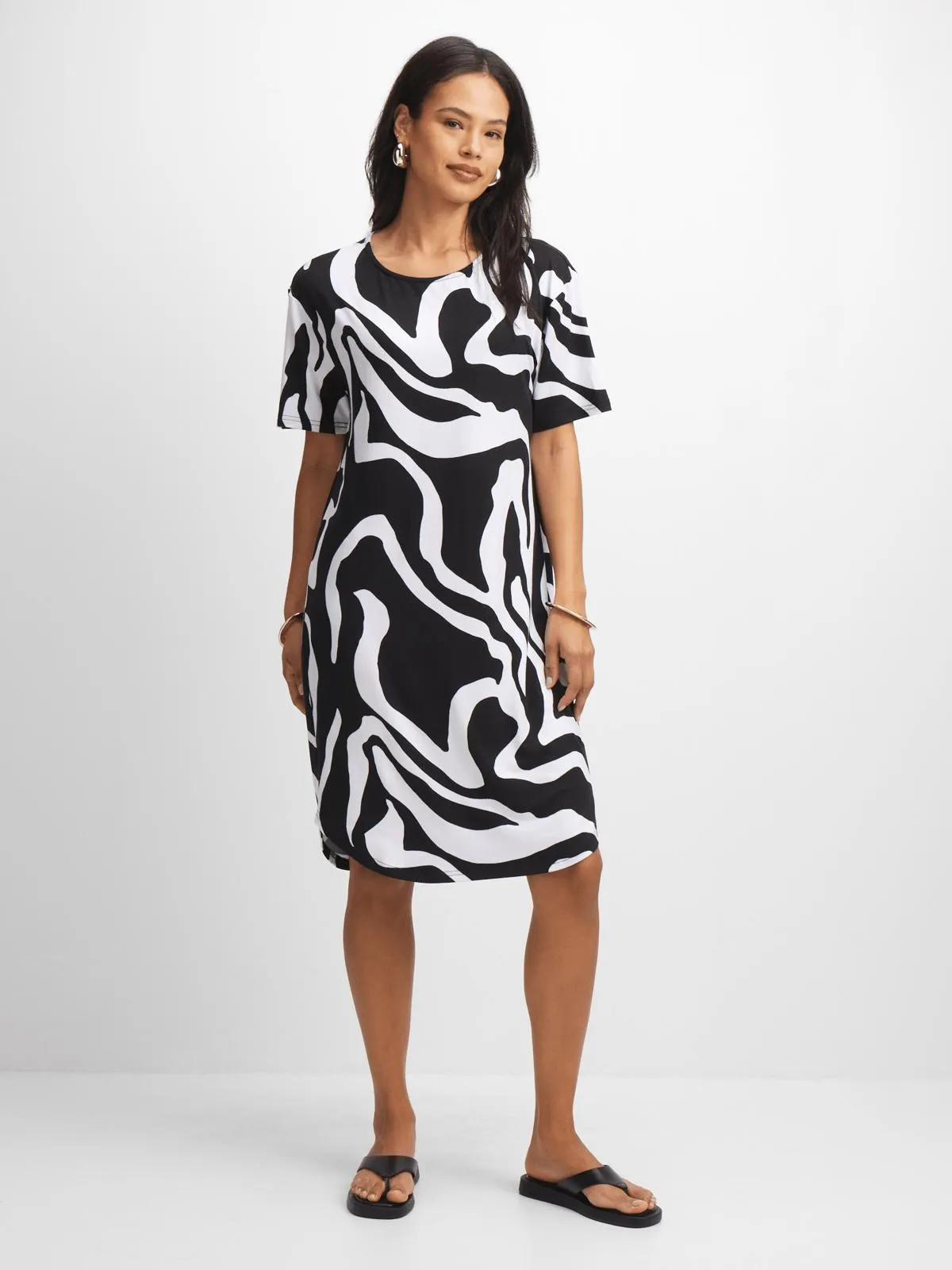 Exact Women's Black & White Swirl Print T-Shirt Dress