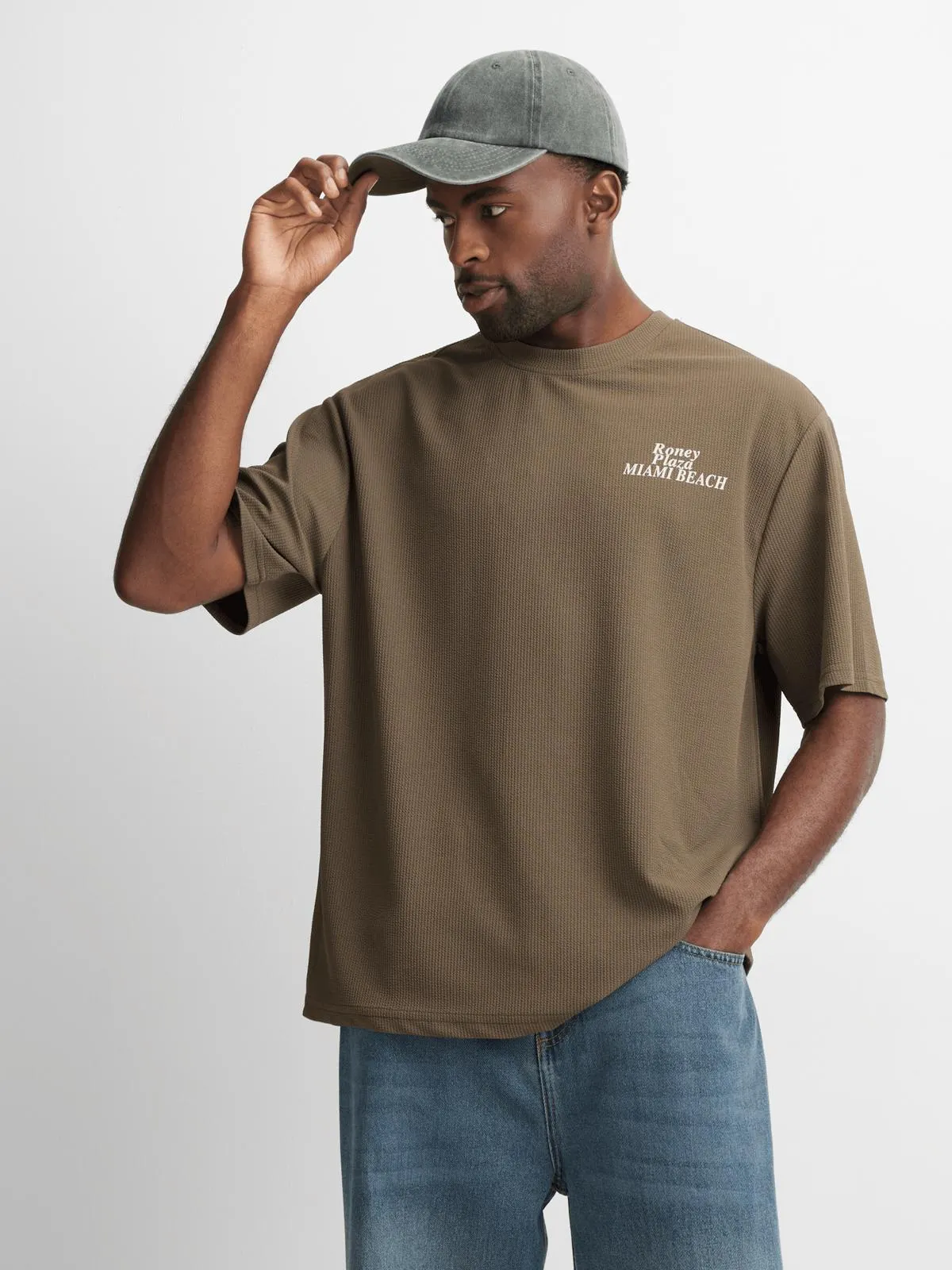 Exact Men's Brown Textured Back Print T-Shirt