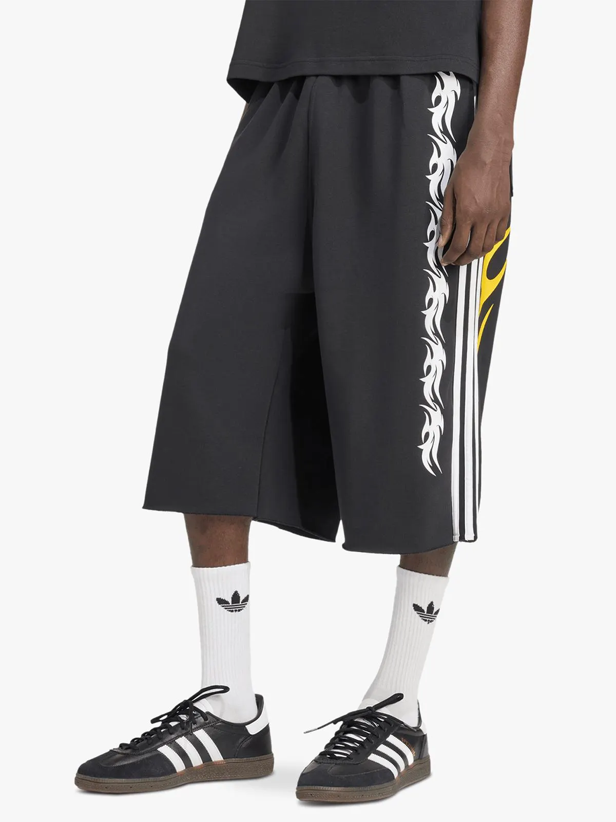 adidas Originals Men's Spiders Oversized Inch Black Sweat Shorts