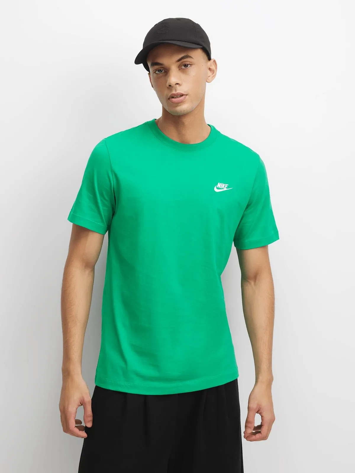 Nike Men's Nsw Club Green T-Shirt