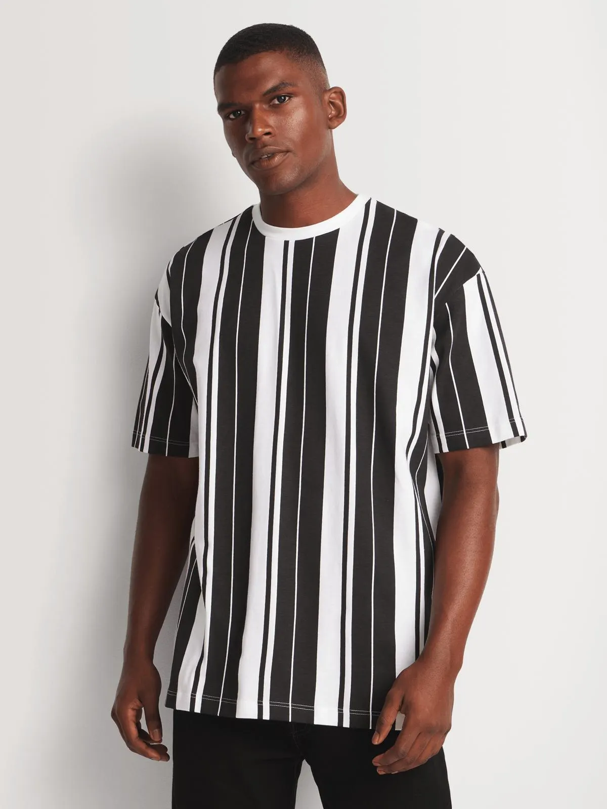 Men's Markham Vertical Stripe Oversized Black/White T-Shirt