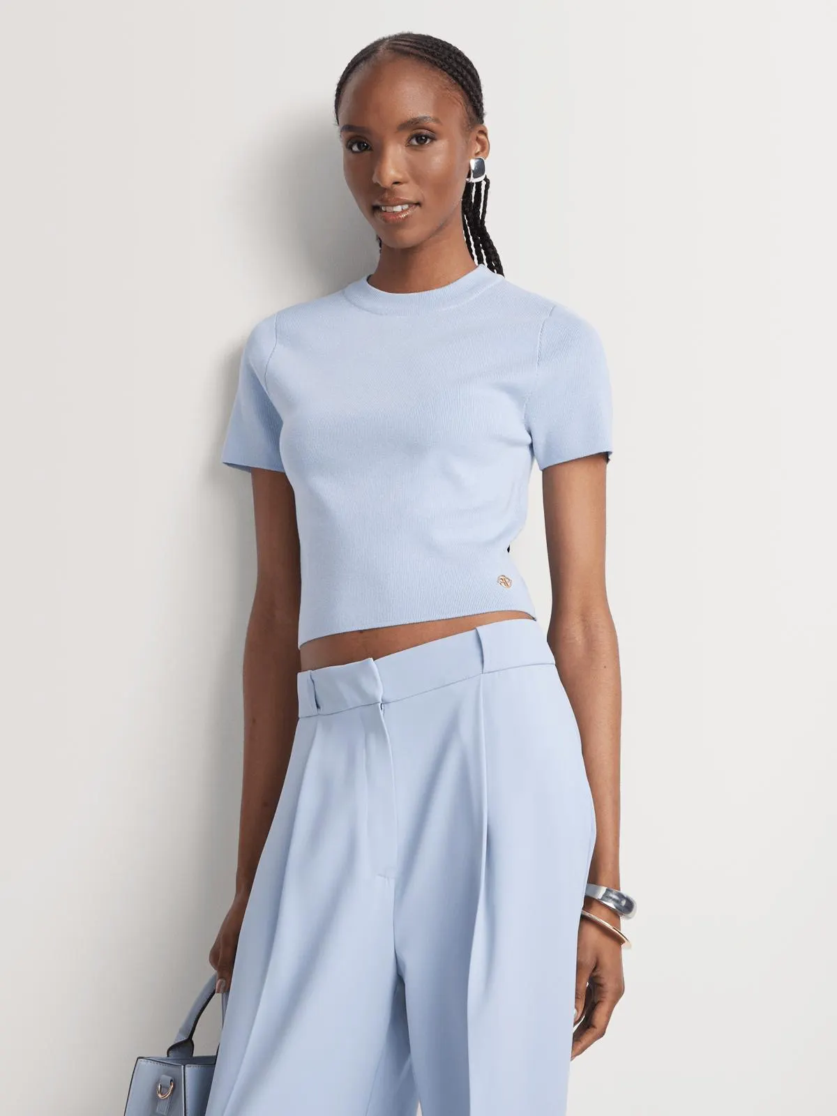 Fitted Crew Neck Short Sleeve Knit