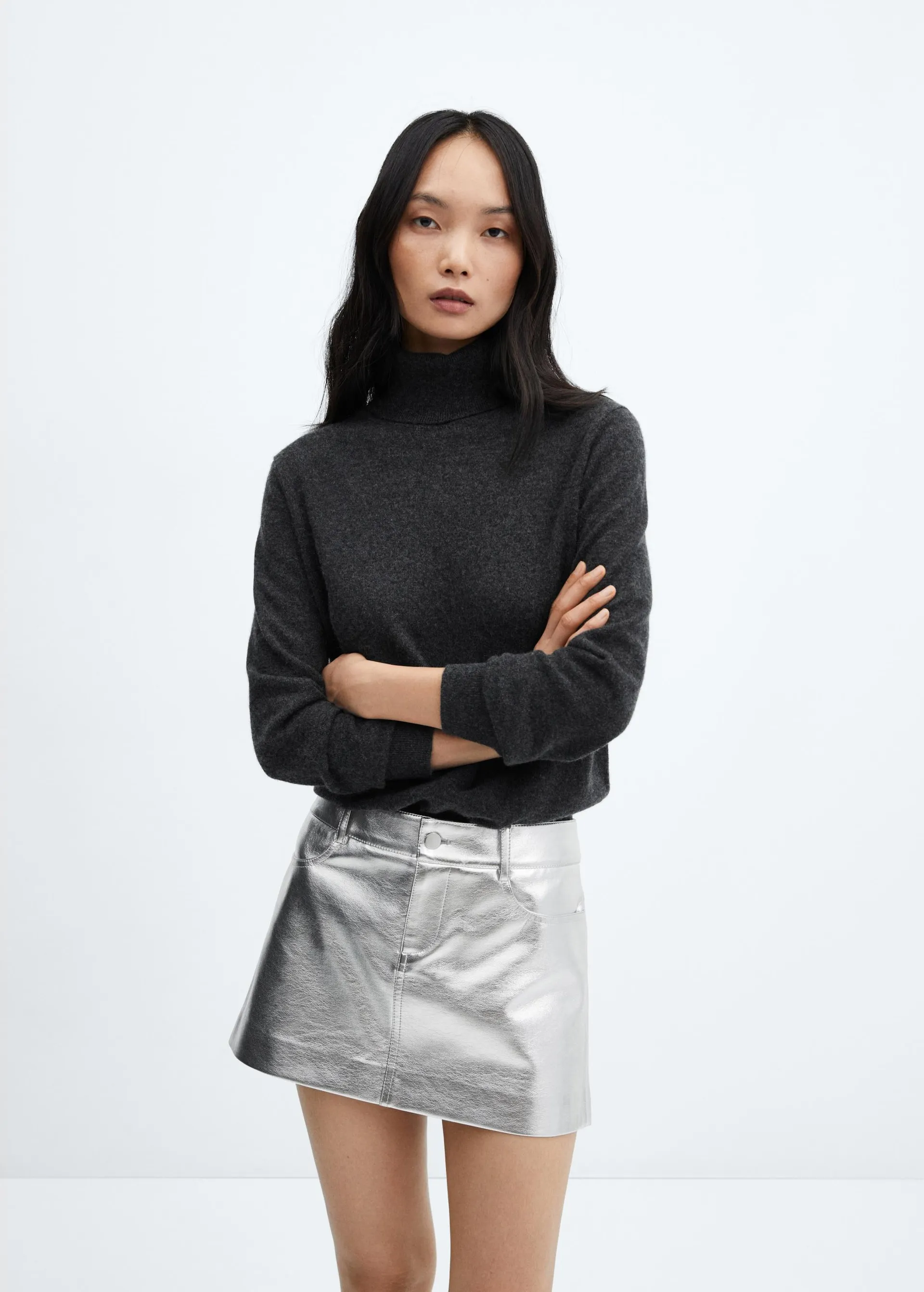 Metallic leather-effect mini-skirt