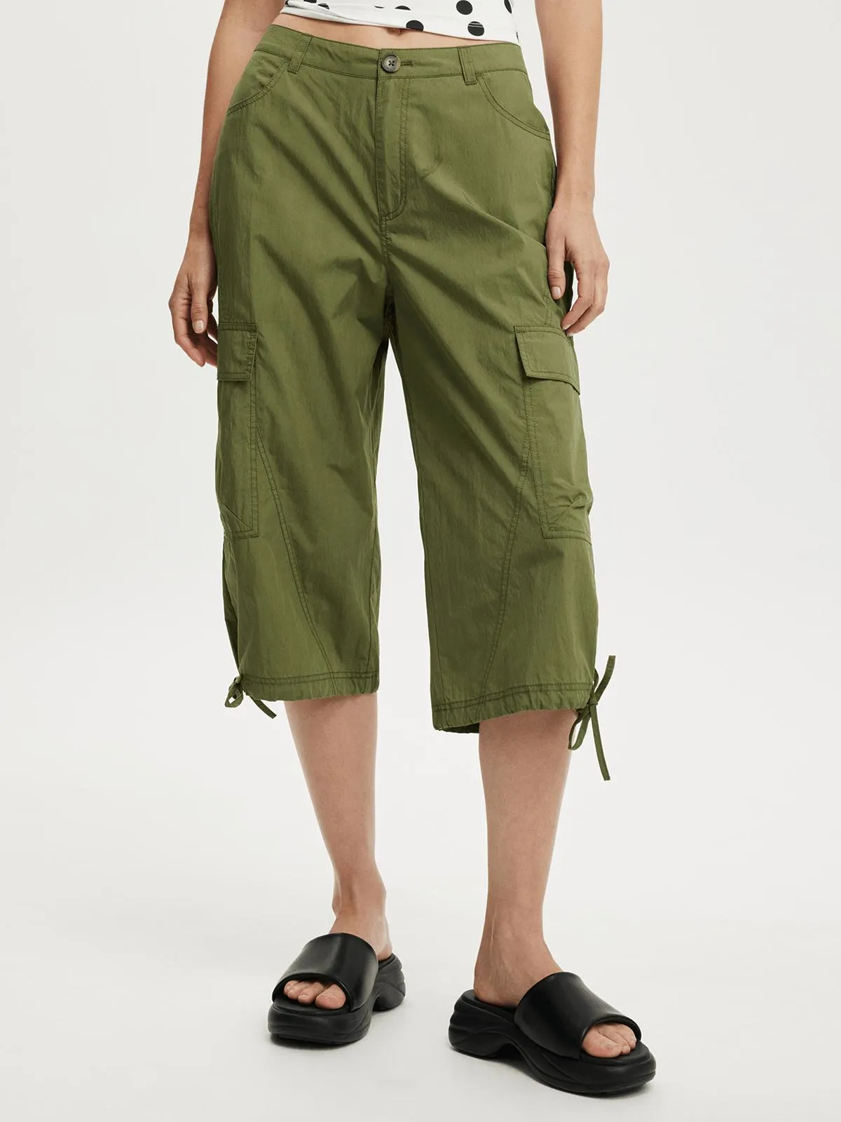 Women's Cotton On Taupe Cropped Cargo Pants