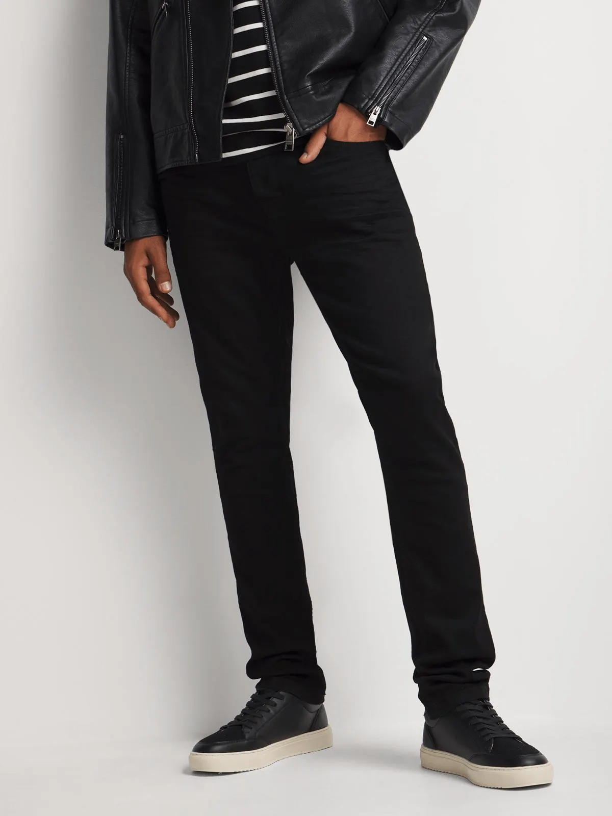 Men's Relay Jeans Sustainable Skinny Leg Black Denim