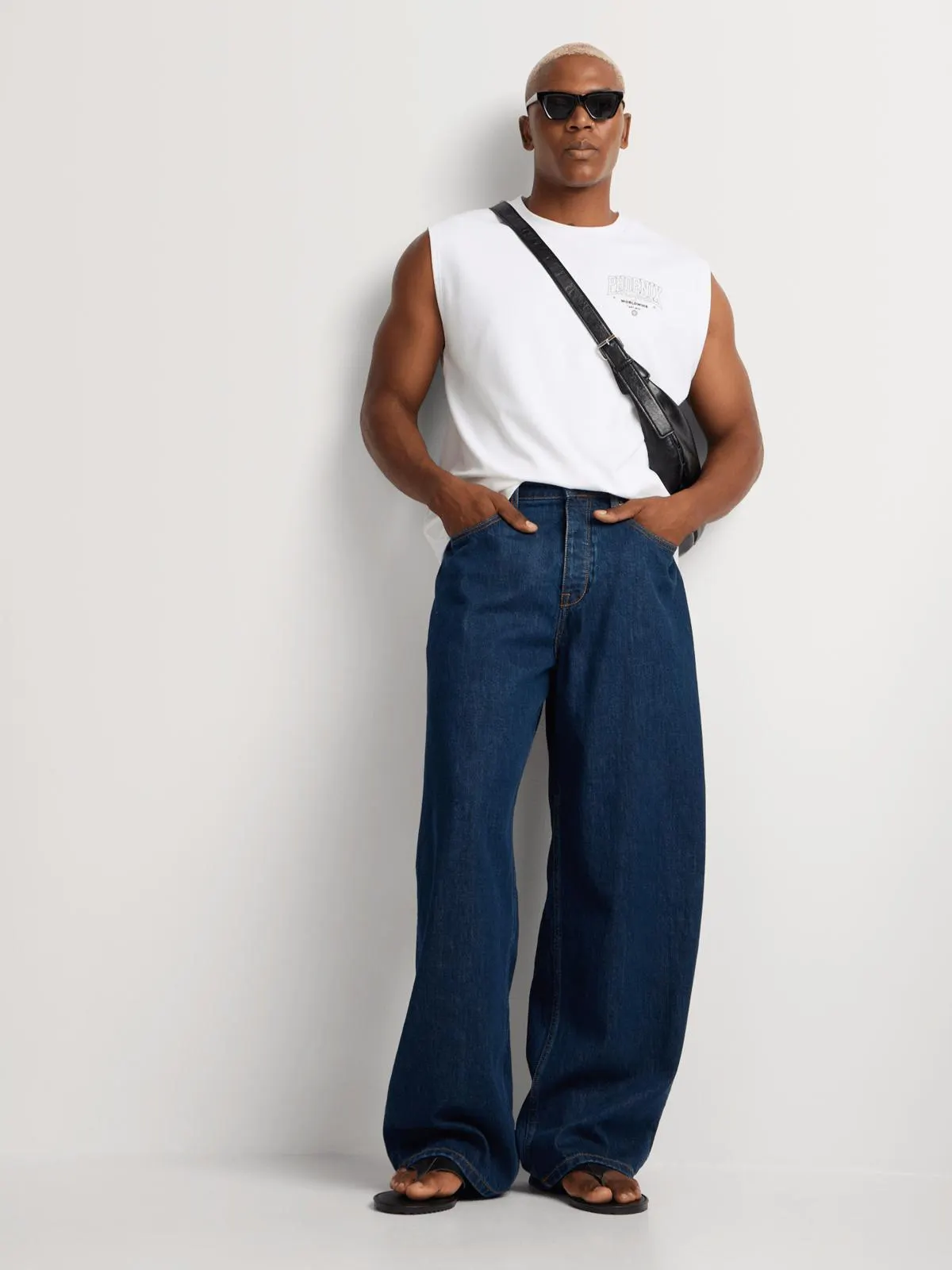 Markham Men's Regular Fit Phoenix White Graphic Vest